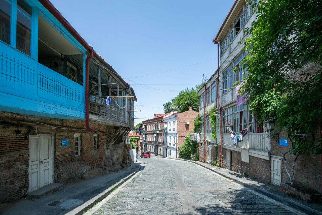 Апартаменты H&B Akhvelediani II Тбилиси Экстерьер фото