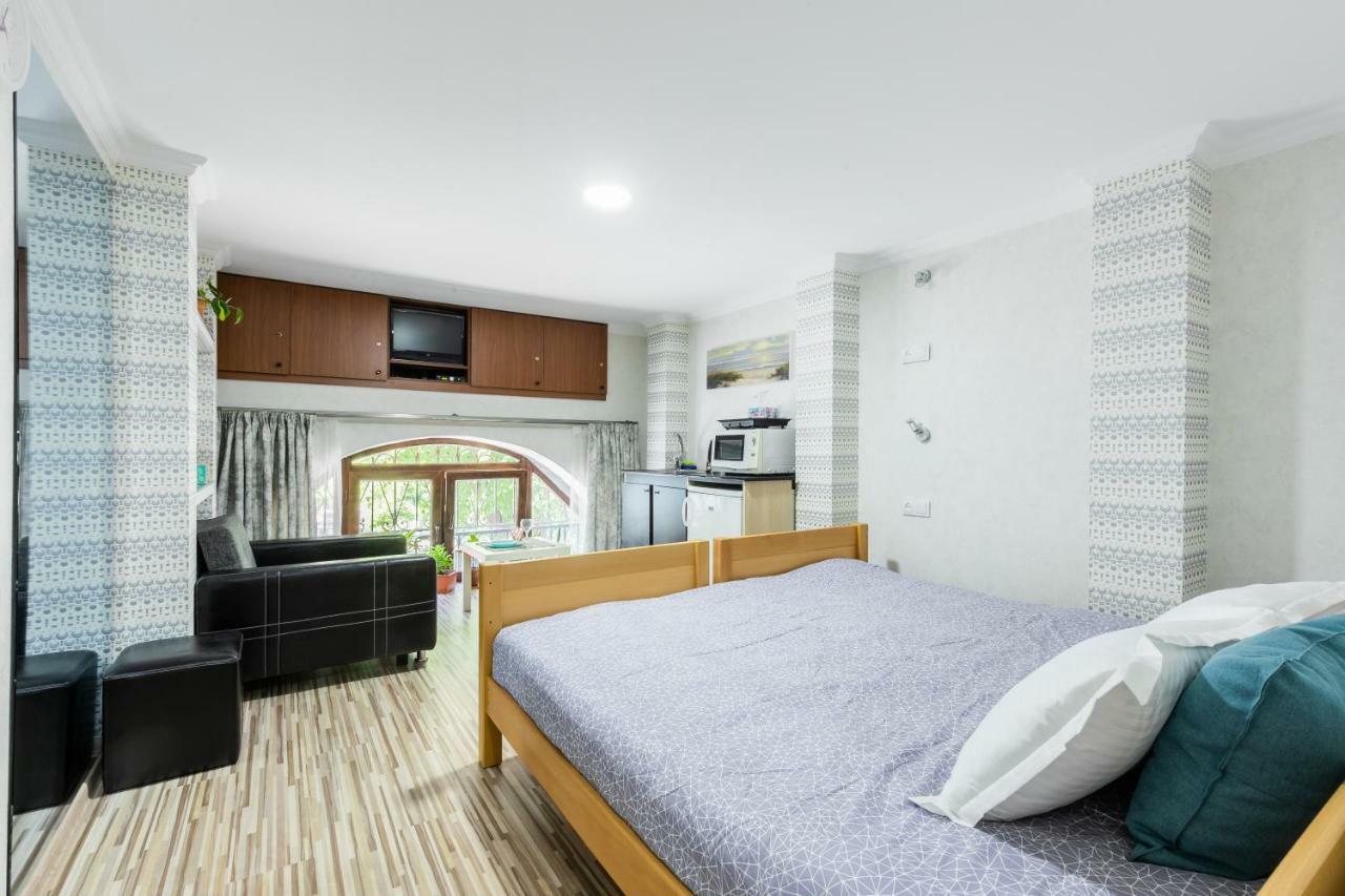 Апартаменты H&B Akhvelediani II Тбилиси Экстерьер фото
