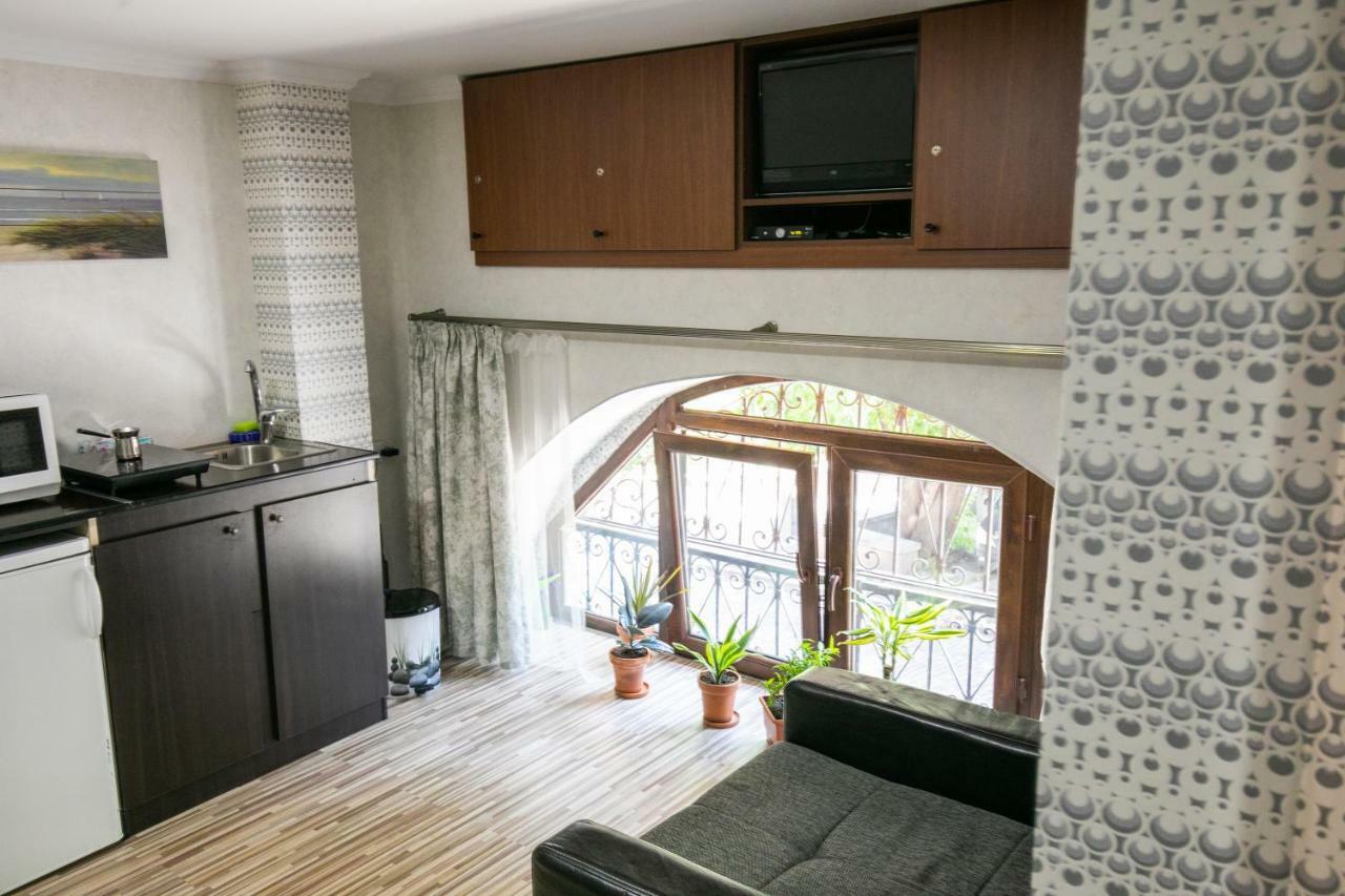 Апартаменты H&B Akhvelediani II Тбилиси Экстерьер фото
